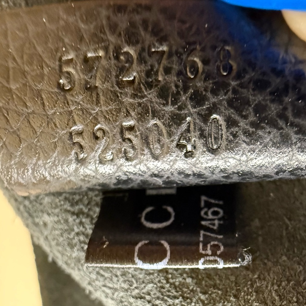 Gucci Black Leather Tote with Iconic GG Logo - Picture 7 of 7